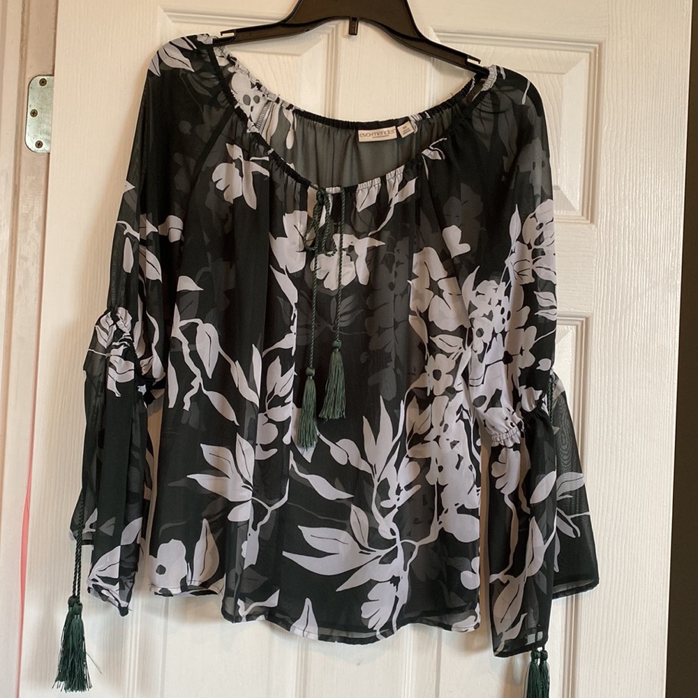 Cute sheer top🥰